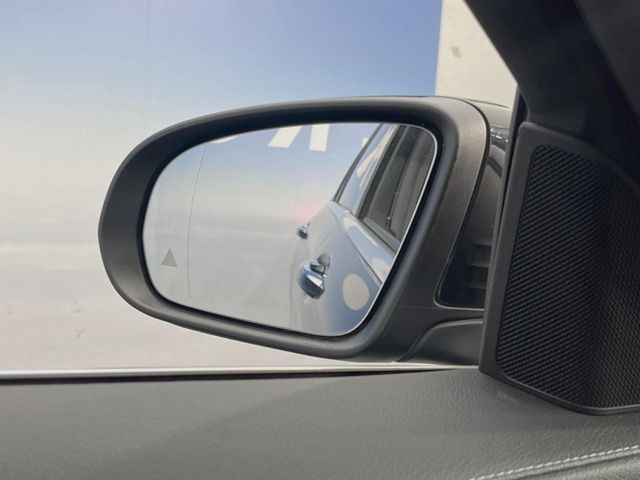 ���u���C���h�A�V�X�g�Z���T�[:���p����̎Ԃ����m���A�h���C�o�[���Ԑ��ύX���s���ۂɁA�x�����Ƌ��ɒ��ӂ𑣂��Ă������S�x���@�\�ł�!