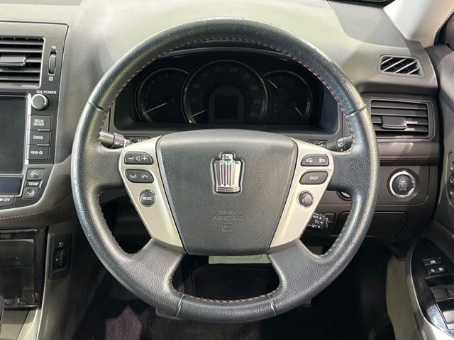 �y�����v�����X�e�A�����O�z�㎿�Ȋv���g�p���邱�ƂŁA��ɂ����������݂ƂĂ��^�]���₷���n���h���ł���