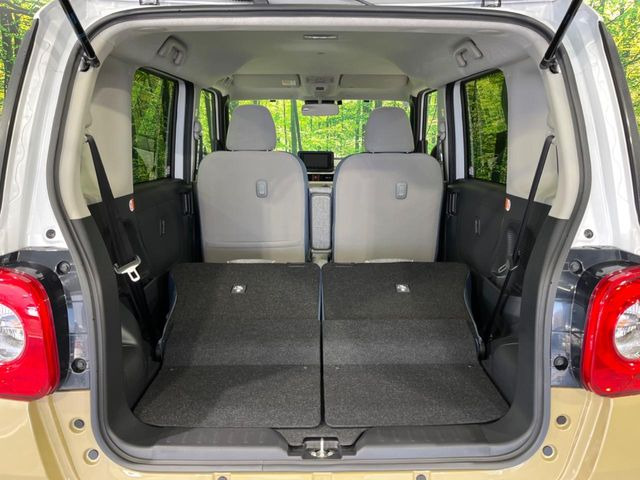 ���i�̂���������ʋ΁A���}���ɏ\���ȉ׎��X�y�[�X���m�ۂ��Ă���܂��B�Z�J���h�V�[�g��|���ƁA�傫�ȉו��̐ύڂ��\�ł���