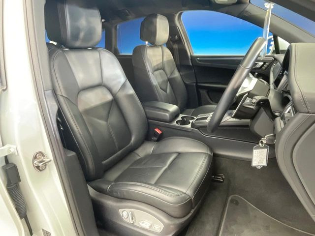 ���V�[�g�̎g�p��:�j��E�ւ�������Ȃ��A�����̒ʂ肫�ꂢ�ȏ�Ԃ��ێ����Ă���܂��B�܂��A�����N���[�j���O�E�R�[�e�B���O�����p�����������܂��B