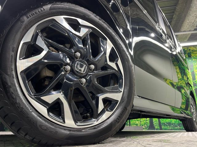 �y����15�C���`�A���~�z�C�[���z�O�ςɃ}�b�`���������A���~�z�C�[���𑕒����Ă���܂��B�e��ЊO�A���~�z�C�[����A�X�^�b�h���X�^�C�����戵�����Ă���܂��B���񂲑��k����������