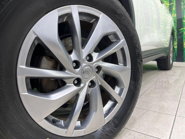 �y����18�C���`�A���~�z�C�[���z�O�ςɃ}�b�`���������A���~�z�C�[���𑕒����Ă���܂��B�e��ЊO�A���~�z�C�[����A�X�^�b�h���X�^�C�����戵�����Ă���܂��B���񂲑��k����������