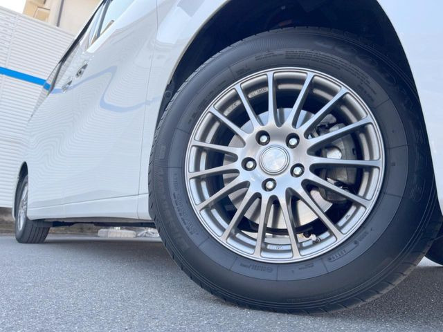 �y16�C���`�A���~�z�C�[���z�O�ςɃ}�b�`�����A���~�z�C�[���𑕒����Ă���܂��B�e��A���~�z�C�[����A�X�^�b�h���X�^�C�����戵�����Ă���܂��B���񂲑��k����������