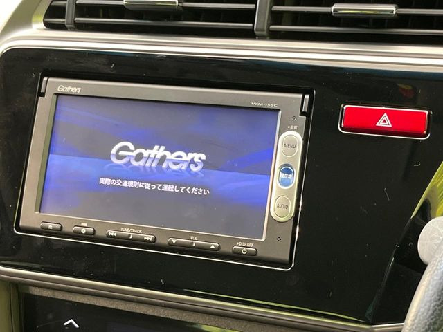 �y�����i�r�z�l�C�̏����i�r�𑕔����Ă���܂��B�i�r�̎g���₷���͂������A�I�[�f�B�I�@�\���[��!�L�����v�◷�s�͂������A�ʋ΂┃�����ȂǕ��i�̃h���C�u���y�����Ȃ�͂���