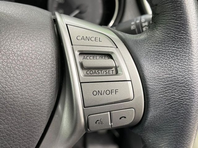 �y�N���[�Y�R���g���[���z�������H�����N���N���s�B�A�N�Z���𗣂��Ă���葬�x�ő��s���ł��A�������^�]���̕��S���y��!�����E�������ȒP�ȃX�C�b�`����Œ����ł��܂��B