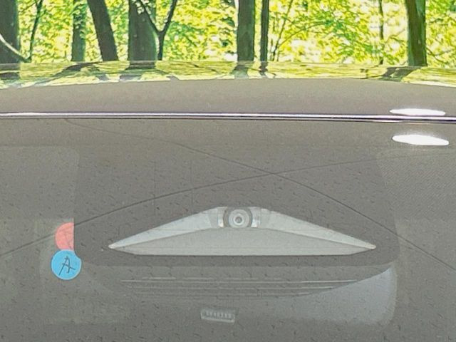 �y�g���^�Z�[�t�e�B�Z���X�z���s���ɑO���̎ԗ�����F�����A�Փ˂������Ȏ��͌x��ƃu���[�L�ŏՓˉ���Ɣ�Q�y�����A�V�X�g�B�����S�Ƀh���C�u�����y���݂��������܂��B