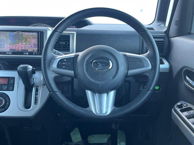 �y�X�e�A�����O�X�C�b�`�z�^�]���A�O������ڐ������炷���ƂȂ��A�I�[�f�B�I���̑��삪�\�ȕ֗��@�\!���S&���K�ȃh���C�u�����o���Ă���܂���