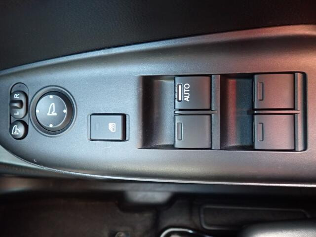 �d���i�[���h�A�~���[�E�p���[�E�B���h�E�������Ă��܂��B