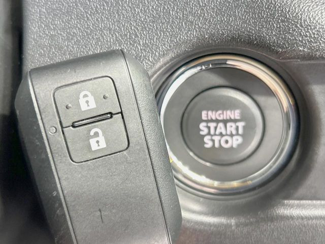 �y�L�[���X�X�^�[�g�V�X�e���z�J�o����|�P�b�g�ɓ��ꂽ�܂܂ł��h�A�̎{���E�������\�ȃX�}�[�g�L�[�𑕔��B�G���W���̃I���E�I�t�����J�M�����o���K�v����������Ƃ��Ă��֗��ł���