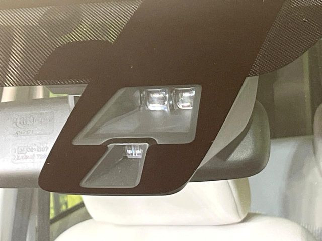 �y�G�}�[�W�F���V�[�u���[�L�z���s���ɑO���̎ԗ�����F�����A�Փ˂������Ȏ��͌x��ƃu���[�L�ŏՓˉ���Ɣ�Q�y�����A�V�X�g�B�����S�Ƀh���C�u�����y���݂��������܂��B