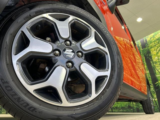 �y����15�C���`�A���~�z�C�[���z�O�ςɃ}�b�`���������A���~�z�C�[���𑕒����Ă���܂��B�e��ЊO�A���~�z�C�[����A�X�^�b�h���X�^�C�����戵�����Ă���܂��B���񂲑��k����������