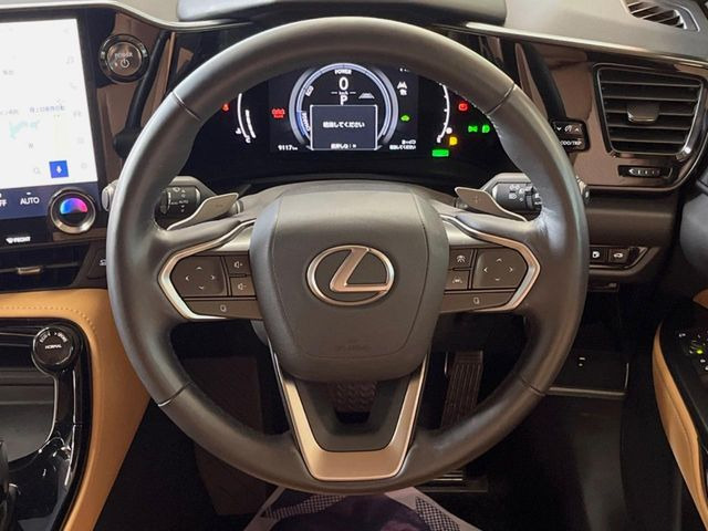 �y�����v�����X�e�A�����O�z�㎿�Ȋv���g�p���邱�ƂŁA��ɂ����������݂ƂĂ��^�]���₷���n���h���ł���