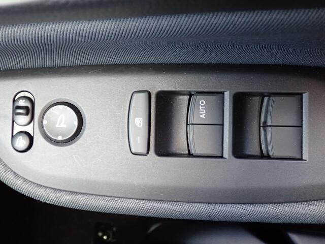 �d���i�[���h�A�~���[�E�p���[�E�B���h�E�������Ă��܂��B