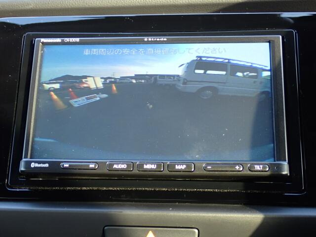 �o�b�N�J�����������Ă���܂��B���Ԏ��ɑ�ϖ��ɗ����܂�������Ԃ����ȕ��ɂ��֗��@�\�ł���