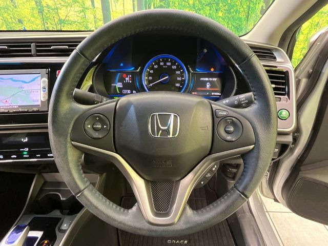 �y�����v�����X�e�A�����O�z�㎿�Ȋv���g�p���邱�ƂŁA��ɂ����������݂ƂĂ��^�]���₷���n���h���ł���