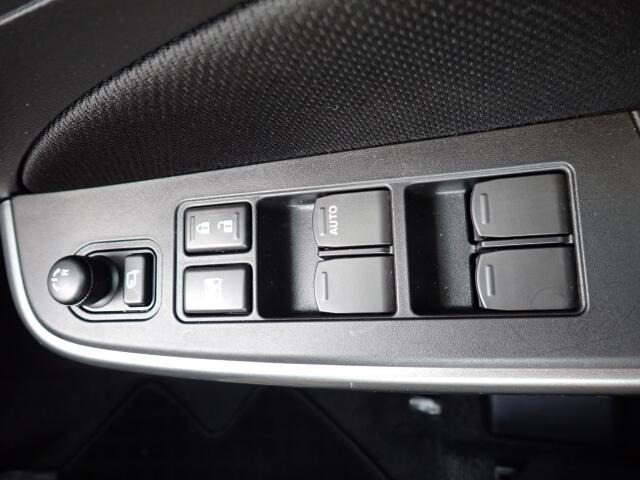 �d���i�[���h�A�~���[�E�p���[�E�B���h�E�������Ă��܂��B