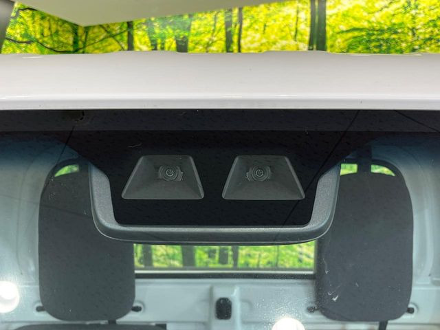 �y�X�}�[�g�A�V�X�g�z���s���ɑO���̎ԗ�����F�����A�Փ˂������Ȏ��͌x��ƃu���[�L�ŏՓˉ���Ɣ�Q�y�����A�V�X�g�B�����S�Ƀh���C�u�����y���݂��������܂��B