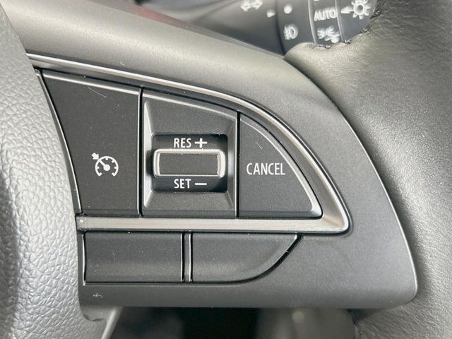 �y�N���[�Y�R���g���[���z�������H�����N���N���s�B�A�N�Z���𗣂��Ă���葬�x�ő��s���ł��A�������^�]���̕��S���y��!�����E�������ȒP�ȃX�C�b�`����Œ����ł��܂��B