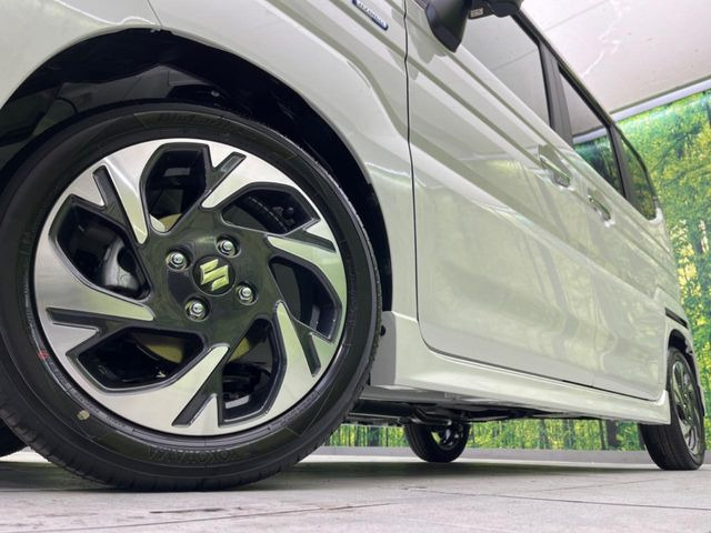 �y����15�C���`�A���~�z�C�[���z�O�ςɃ}�b�`���������A���~�z�C�[���𑕒����Ă���܂��B�e��ЊO�A���~�z�C�[����A�X�^�b�h���X�^�C�����戵�����Ă���܂��B���񂲑��k����������