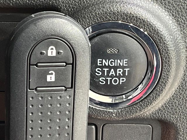 �y�X�}�[�g�L�[�z�J�o����|�P�b�g�ɓ��ꂽ�܂܂ł��h�A�̎{���E�������\�ȃX�}�[�g�L�[�𑕔��B�G���W���̃I���E�I�t�����J�M�����o���K�v����������Ƃ��Ă��֗��ł���