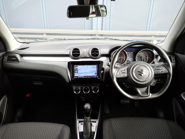 �C���p�l�摜�ɂȂ�܂��B�ԓ��͐��Ǝ҂ɂĎ����N���[�j���O�{�H�ς݂Ȃ̂ŁA��ϐ����ł��B