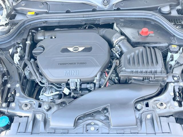 �����X�ł́A�e���[�J�[�̐�p�f�f�e�X�^�[�𓱓��B���Ǝ��i�����e�N�j�J���X�^�b�t���풓���Ă���܂��̂ŁA������̍ۂɂ����S���Ă����p���������܂��B