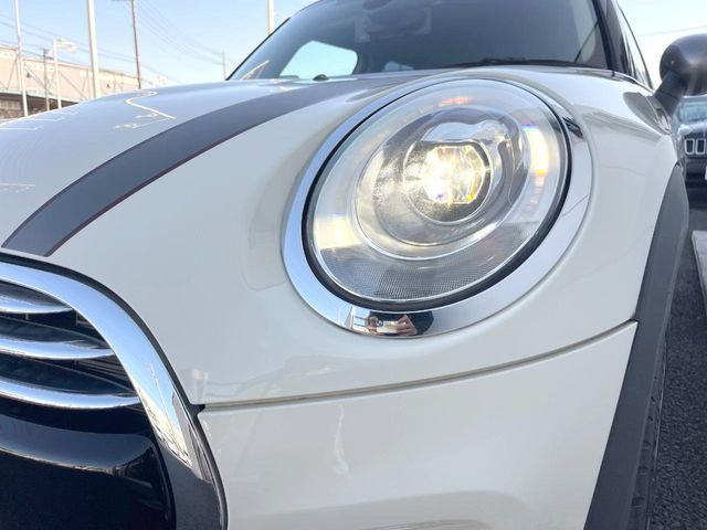 ��LED�w�b�h���C�g:��ԑ��s�����ǍD�Ȏ��E���m�ۂ����S���ĉ^�]�ł��鍂�P�xLED�w�b�h���C�g�𑕔�!�_�����x�������A����d�͂��}�����Ă��܂��B