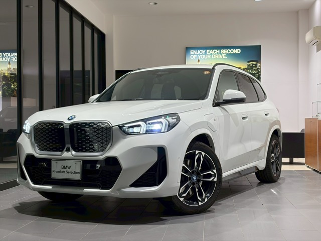 iX1xドライブ30 Mスポーツ 4WD