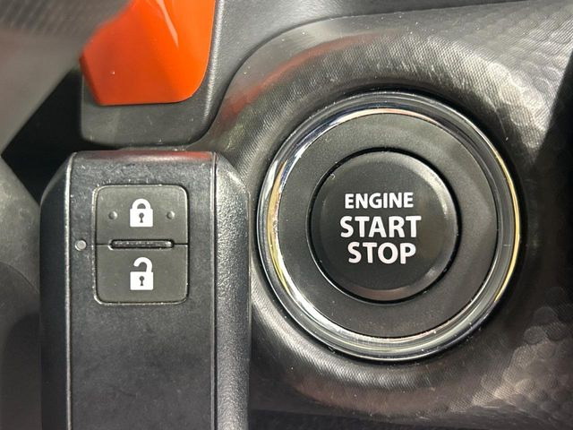 �y�L�[���X�X�^�[�g�V�X�e���z�J�o����|�P�b�g�ɓ��ꂽ�܂܂ł��h�A�̎{���E�������\�ȃX�}�[�g�L�[�𑕔��B�G���W���̃I���E�I�t�����J�M�����o���K�v����������Ƃ��Ă��֗��ł���