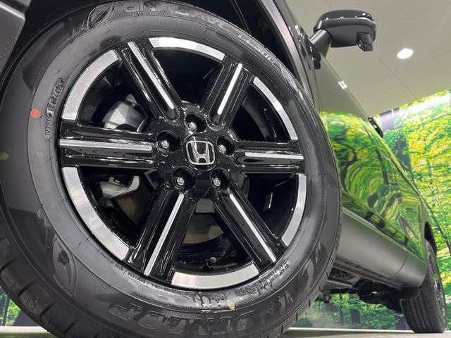 �y����16�C���`�A���~�z�C�[���z�O�ςɃ}�b�`���������A���~�z�C�[���𑕒����Ă���܂��B�e��ЊO�A���~�z�C�[����A�X�^�b�h���X�^�C�����戵�����Ă���܂��B���񂲑��k����������