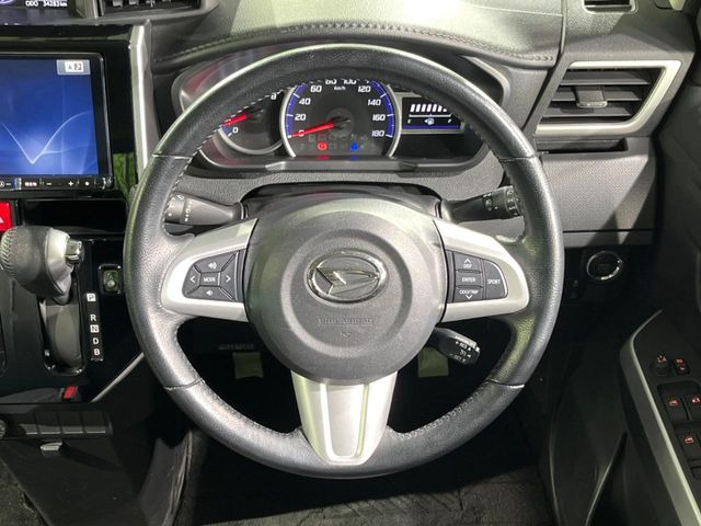 �y�����v�����X�e�A�����O�z�㎿�Ȋv���g�p���邱�ƂŁA��ɂ����������݂ƂĂ��^�]���₷���n���h���ł���