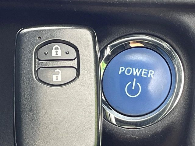 �y�X�}�[�g�L�[�z�J�o����|�P�b�g�ɓ��ꂽ�܂܂ł��h�A�̎{���E�������\�ȃX�}�[�g�L�[�𑕔��B�G���W���̃I���E�I�t�����J�M�����o���K�v����������Ƃ��Ă��֗��ł���