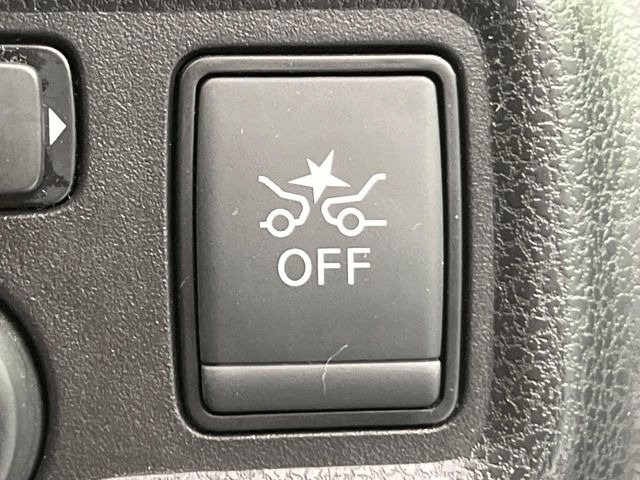 �y�G�}�[�W�F���V�[�u���[�L�z���s���ɑO���̎ԗ�����F�����A�Փ˂������Ȏ��͌x��ƃu���[�L�ŏՓˉ���Ɣ�Q�y�����A�V�X�g�B�����S�Ƀh���C�u�����y���݂��������܂��B