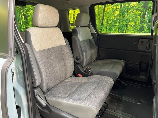 ���i���ȃI���W�i���t���A�}�b�g���I�v�V�����ɂĂ��p�ӂ��Ă���܂��B���D���ȃf�U�C����J���[�����Ԃɍ��킹�đI��ł����������Ƃ��ł��܂���