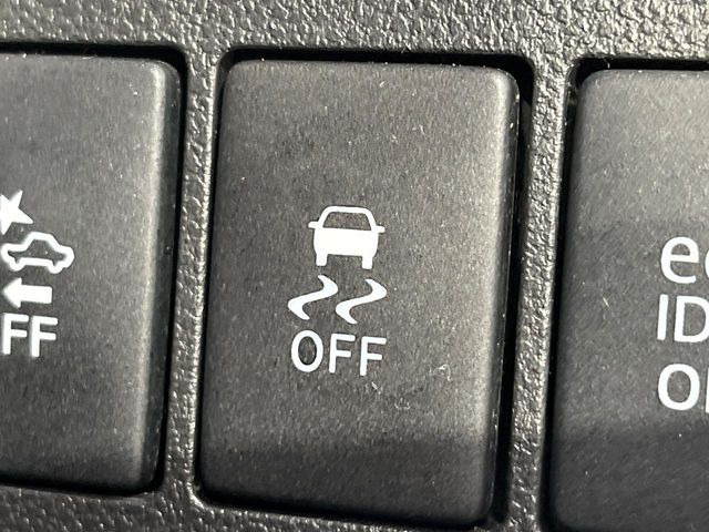 �y������h�~���u�z�ԗ��̉���������m����ƁA�����I�Ɏԗ��̐i�s������ۂ悤�Ɏԗ��𐧌䂵�܂��B�J�̓��ȂǊ���₷���H�ʏ󋵂ł����S�ȉ^�]���\�ł��B