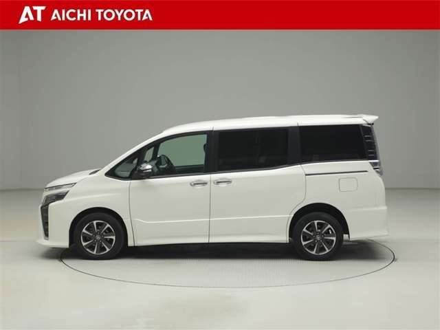 ヴォクシー2.0 ZS 煌III 4WD