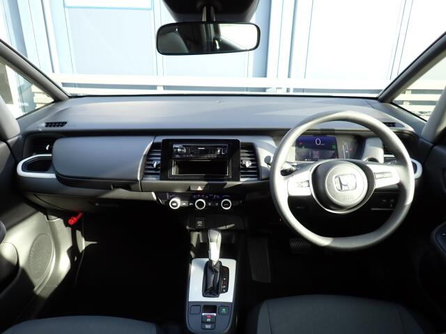 �C���p�l�摜�ɂȂ�܂��B�ԓ��͐��Ǝ҂ɂĎ����N���[�j���O�{�H�ς݂Ȃ̂ŁA��ϐ����ł��B