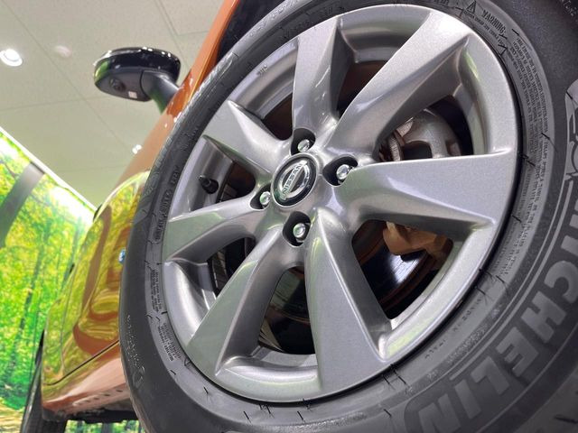 �y����15�C���`�A���~�z�C�[���z�O�ςɃ}�b�`���������A���~�z�C�[���𑕒����Ă���܂��B�e��ЊO�A���~�z�C�[����A�X�^�b�h���X�^�C�����戵�����Ă���܂��B���񂲑��k����������