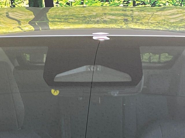 �y�g���^�Z�[�t�e�B�Z���X�z���s���ɑO���̎ԗ�����F�����A�Փ˂������Ȏ��͌x��ƃu���[�L�ŏՓˉ���Ɣ�Q�y�����A�V�X�g�B�����S�Ƀh���C�u�����y���݂��������܂��B