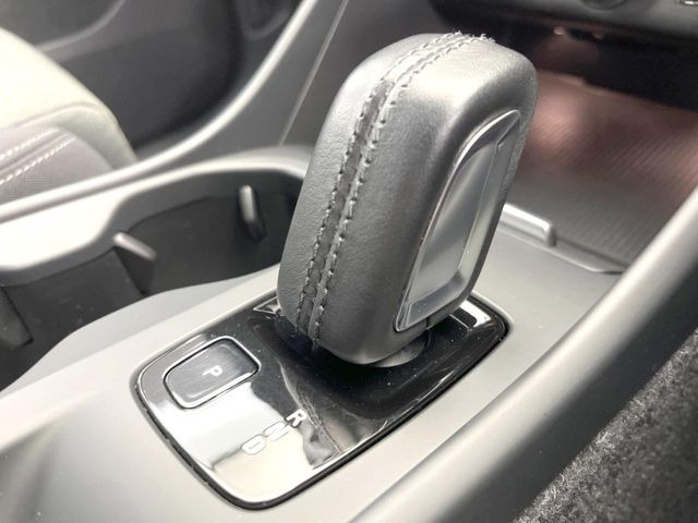 ��MT���[�h�t��AT:�ʏ�͎����ł����Ȃ���ϑ�(�M�A�`�F���W)���h���C�o�[�̑���ɂ���ĈӐ}�I�ɕς�����V�X�e���ł��B����w���i�̃h���C�u�����y���݂��������܂�!