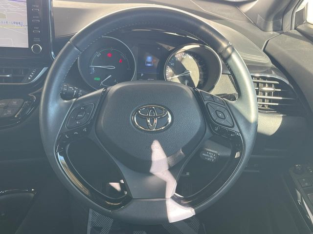 �y�����v�����X�e�A�����O�z�㎿�Ȋv���g�p���邱�ƂŁA��ɂ����������݂ƂĂ��^�]���₷���n���h���ł���