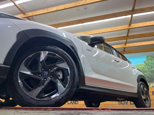 �y����18�C���`�A���~�z�C�[���z�O�ςɃ}�b�`���������A���~�z�C�[���𑕒����Ă���܂��B�e��ЊO�A���~�z�C�[����A�X�^�b�h���X�^�C�����戵�����Ă���܂��B���񂲑��k����������