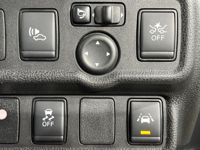 �y�C���e���W�F���gLI�z���s���̎Ԑ�����͂ݏo�������Ȏ��A�x�����Ƌ��ɃX�e�A�����O�ƃu���[�L�𐧌䂵�A�Ԑ����𑖍s����l�ɃA�V�X�g�B�����S�ȉ^�]���T�|�[�g���Ă���܂�!