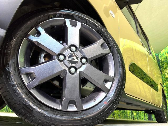 �y����15�C���`�A���~�z�C�[���z�O�ςɃ}�b�`���������A���~�z�C�[���𑕒����Ă���܂��B�e��ЊO�A���~�z�C�[����A�X�^�b�h���X�^�C�����戵�����Ă���܂��B���񂲑��k����������