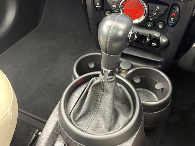 ��MT���[�h�t��AT:�ʏ�͎����ł����Ȃ���ϑ�(�M�A�`�F���W)���h���C�o�[�̑���ɂ���ĈӐ}�I�ɕς�����V�X�e���ł��B����w���i�̃h���C�u�����y���݂��������܂�!