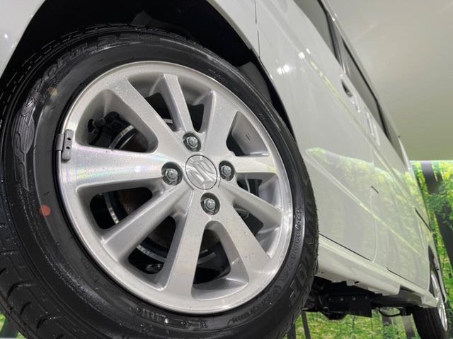 �y����14�C���`�A���~�z�C�[���z�O�ςɃ}�b�`���������A���~�z�C�[���𑕒����Ă���܂��B�e��ЊO�A���~�z�C�[����A�X�^�b�h���X�^�C�����戵�����Ă���܂��B���񂲑��k����������