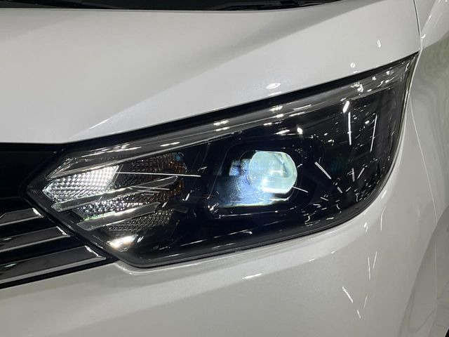 �yLED�w�b�h���C�g�z���V����ԑ��s�����ǍD�Ȏ��E���m�ۂ����S���ĉ^�]�ł��鍂�P�xLED�w�b�h���C�g�𑕔�!�_�����x�������A����d�͂��}�����Ă��܂��B