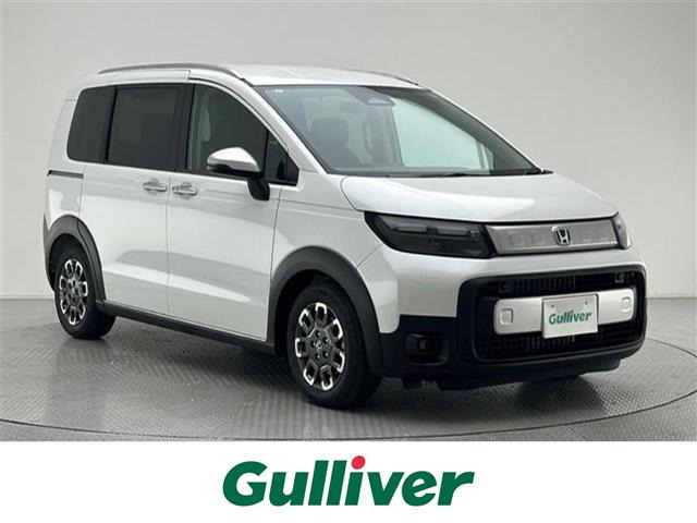 フリード1.5 e:HEV クロスター