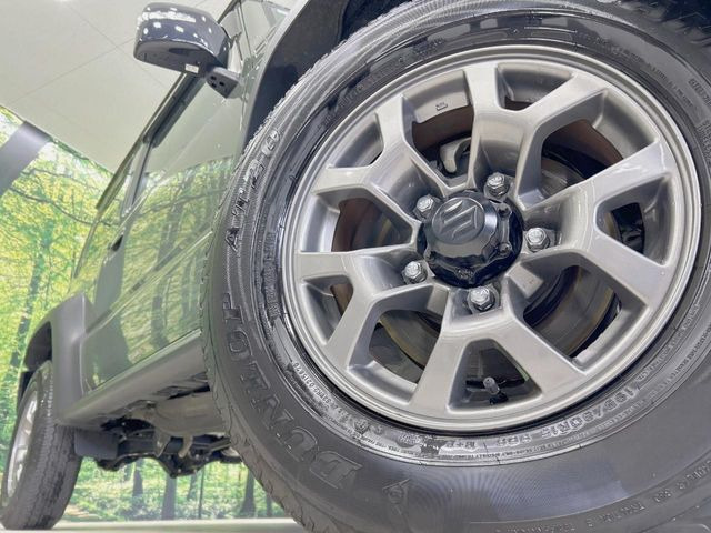 �y����15�C���`�A���~�z�C�[���z�O�ςɃ}�b�`���������A���~�z�C�[���𑕒����Ă���܂��B�e��ЊO�A���~�z�C�[����A�X�^�b�h���X�^�C�����戵�����Ă���܂��B���񂲑��k����������