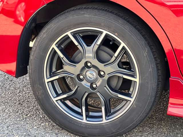 ���Ђ́A���q���܂̃j�[�Y�ɂ������o����悤�A�L�x�ȎԎ����葵���Ă���܂��B����芷���̍ۂ��A����A��낵�����肢�������܂��B